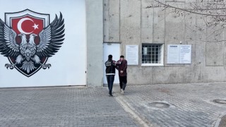 20 yıl 8 ay hapis cezası bulunan şahıs İran sınırında yakalandı