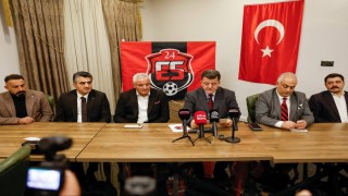 24Erzincanspor yönetimi iftarda basınla buluştu