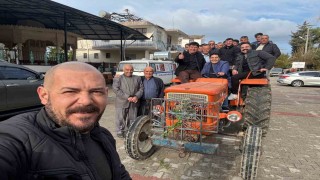 50 yıllık gelenek bozulmadı, traktörle mezarlık ziyareti