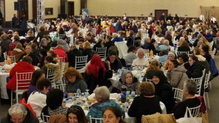 500 Büyükçekmeceli kadın Edirnede iftar sofrasında buluştu