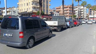 6 aracın karıştığı  zincirleme kaza ucuz atlatıldı