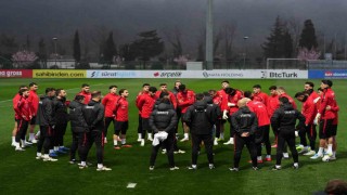 A Milli Futbol Takımı, Romanya maçı hazırlıklarını sürdürdü