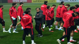 A Milli Futbol Takımı, Romanya maçının hazırlıklarını sürdürdü