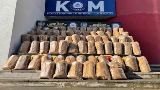 Adanada 1 ton kaçak tütün ele geçirildi