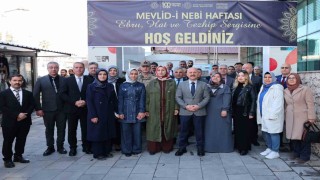 Adıyamanda hat, tezhip ve ebru sanatı sergisi