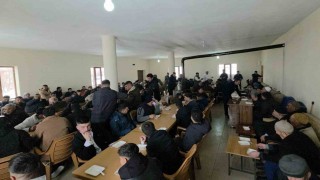 Ahlatta bayram geleneği yaşatılıyor: Halise yemeği aynı sofrada buluşturuyor