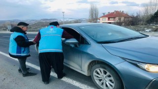 Akdağmadeninde yolculara ‘iftara 5 kala sürprizi