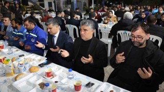 Akdenizde birlik sofrası: Kaymakam Şener personelle iftar yaptı