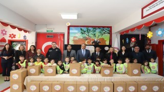 Aksuda miniklerden büyük dayanışma: 51 Ramazan kolisi ihtiyaç sahiplerine ulaştırılacak