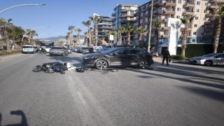 Alanyada SUV motosiklet çarpıştı: 1 ölü 1, yaralı