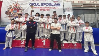 Alaşehirli karatecilerden 67 madalyalık büyük başarı
