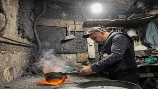 Anadolunun köklü mesleklerinden kalaycılık, gün geçtikçe azalıyor