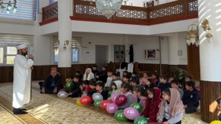 Anamurda çocuklar camilerde manevi değerleri öğreniyor
