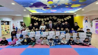 Anaokulu öğrencilerinden ihtiyaç sahiplerine Ramazan kolisi