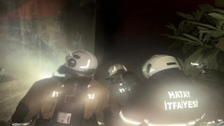 Antakyada binanın bodrum katında yangın