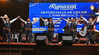 Antalyadaki Erzurumlular gecesinde türküler söylendi halaylar çekildi