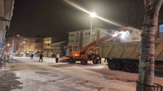 Ardahan Belediyesi karla mücadelesini sürdürüyor
