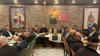 Arpaçay Kaymakamı Akköz, muhtarlarla iftar sofrasında buluştu