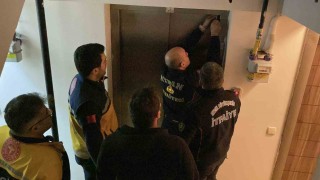 Asansörde mahsur kalanların yardımına itfaiye ekipleri koştu