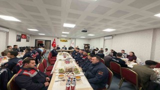 Aslanapa Kaymakamı Tosun, emniyet ve jandarma personeliyle iftar programında buluştu