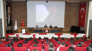 ATÜde öğrenciler İBAN dolandırıcılığına karşı bilgilendirildi
