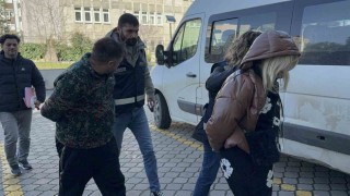 AVMde kuyumculardan hırsızlık yapan 2 kişi tutuklandı