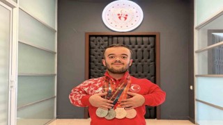 Avrupa ikincisi sporcuya görkemli karşılama