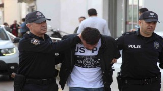 Ayağıyla araç sürdü: Ev hapsi ve her türlü motorlu araç kullanmama cezası aldı