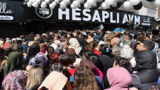 Aydında indirimli eşya izdihamı: Ezilen ve bayılan vatandaşlar hastaneye kaldırıldı