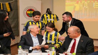 Aziz Yıldırım iftarını Düzce Fenerbahçeliler ile yaptı