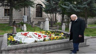 Bahçeliden merhum Muhsin Yazıcıoğlunun kabrine ziyaret