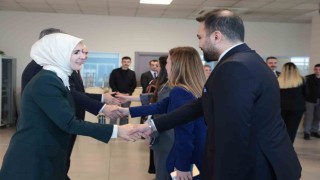 Bakan Göktaş personel ile bayramlaştı