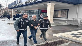 Bakan Gürlekin tapu kayıtlarını sorgulayan tapu müdürü tutuklandı