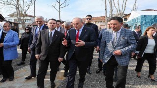 Bakan Gürlekten Konuralpe övgü dolu sözler: Her vatandaşımız Konuralpi görmeli