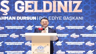 Bakan Gürlekten Sultangazi etkinlik çadırı ziyareti