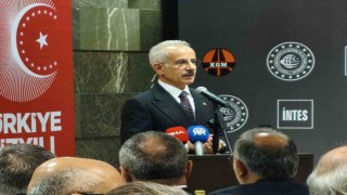Bakan Uraloğlu: Hedefimiz 14 bin kilometre olan demiryolu ağımızı 2028 yılında 17 bin 300 kilometrelere çıkarmak