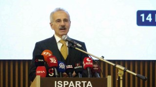 Bakan Uraloğlu: Hürmüz Boğazında Türk bayraklı gemiler için ISPS Güvenlik Seviyesi 3e çıkardık, karayolu taşımacılarımıza güvenli güzergahlar sağladık