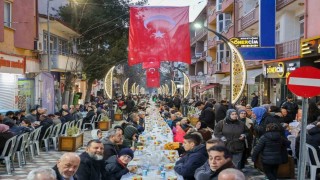 Bakan Yardımcısı Madak, Söğütte 4 bin kişiyle iftar yaptı