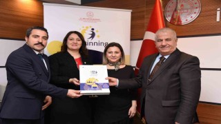 Balıkesirde 10 okula uluslararası prestij belgesi