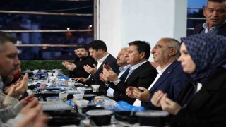 Başkan Aras, Kavaklıderede vatandaşlar ile iftar sofrasında buluştu