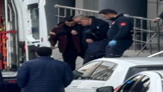 Başkan Bozbeyin de dahil olduğu soruşturmada gözaltındaki müteahhit fenalaştı, ambulansla hastaneye kaldırıldı