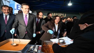 Başkan Çerçioğlu, Bakan Bayraktar ile birlikte iftarda vatandaşlarla bir araya geldi