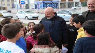 Başkan Çolakbayrakdar: Evlatlarımız için her parka toprak alan yapıyoruz