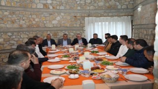 Başkan Ertaş, belediye ekibiyle çalışmaları değerlendirdi