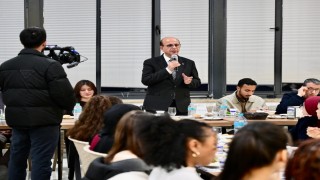 Başkan Geçit, 36 farklı ülkeden gelen uluslararası öğrencileri iftarda ağırladı