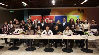 Başkan Mustafa Bozbey, gençlere sahur yaptı