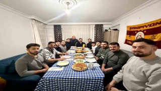 Başkan Salt öğrencilere sahur hazırladı