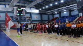 Basketbol yarı final müsabakaları Düzcede başladı