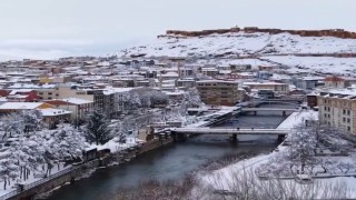 Bayburt kar yağışıyla beyaza büründü