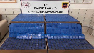 Bayburtta 2 bin paket kaçak sigara ve 40 bin adet makaron ele geçirildi